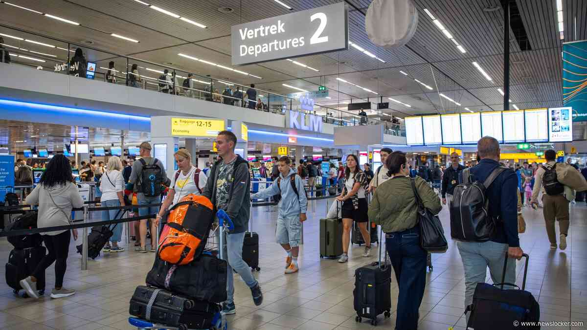 Beveiligers op Schiphol leggen werk neer: acties op dinsdag en woensdag