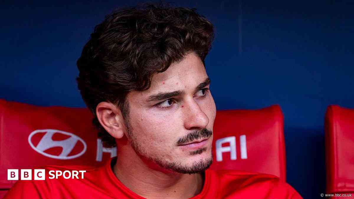 Alvarez's Arsenal dilemma amid summer's most bitter transfer tussle