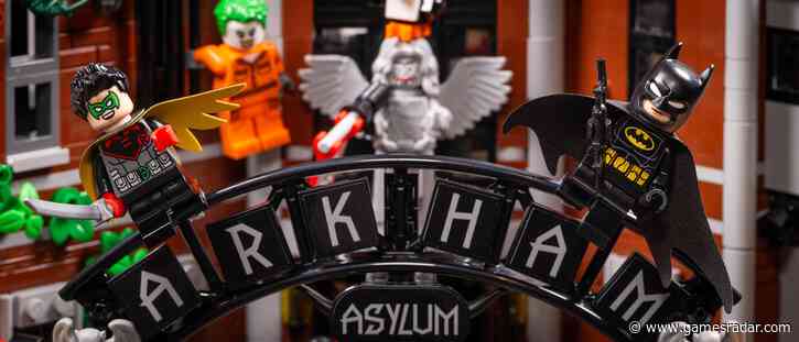 I just built the biggest Lego Batman Arkham Asylum ever produced, and the minifigure lineup is pure insanity