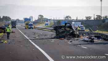 Vijf mensen nog in het ziekenhuis na ongeluk A28 met touringcar