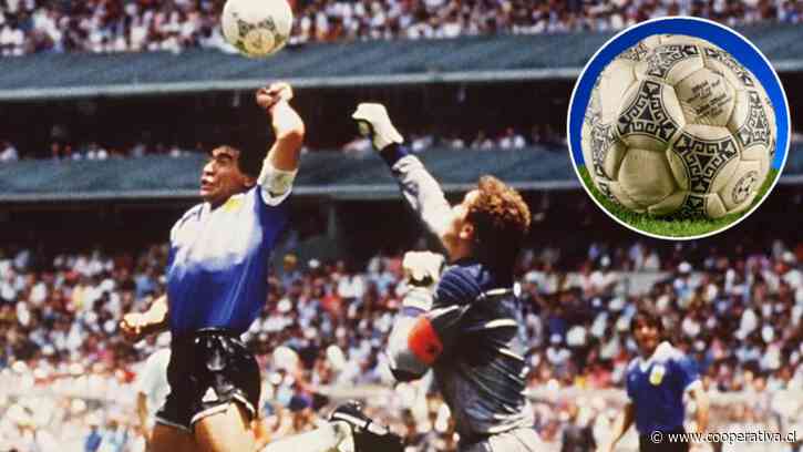Balón de la "Mano de Dios" fue subastado por más de tres millones de dólares