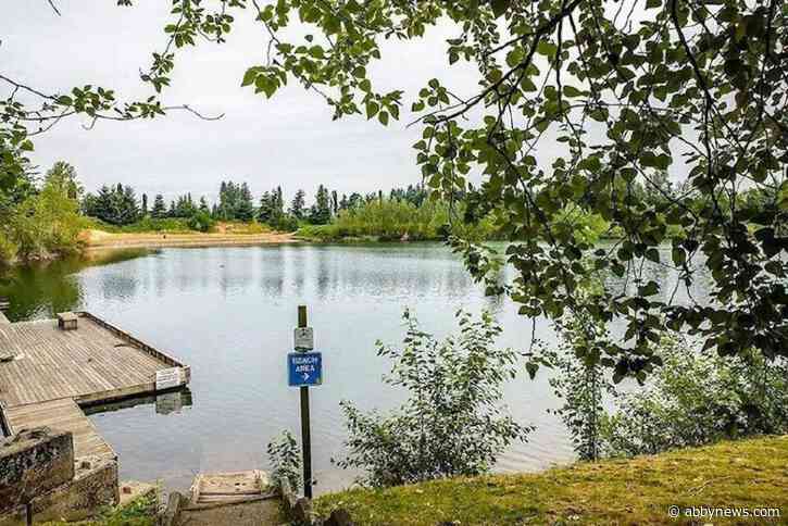 Man, 30, drowns in lake at Albert Dyck Park in Abbotsford