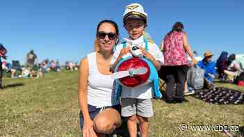 Snowbirds' acrobatic display dazzles thousands in Charlo