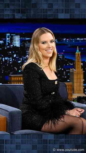 The woman who disappeared behind #ScarlettJohansson on a red carpet was her mom 😂 #FallonFlashback