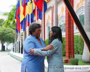 Delcy Rodríguez firma acuerdos conjuntos con primera ministra de Barbados