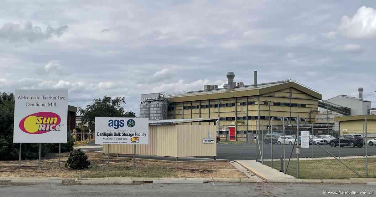 Canberra eyes short-term assistance for industry 'battered' by water policy