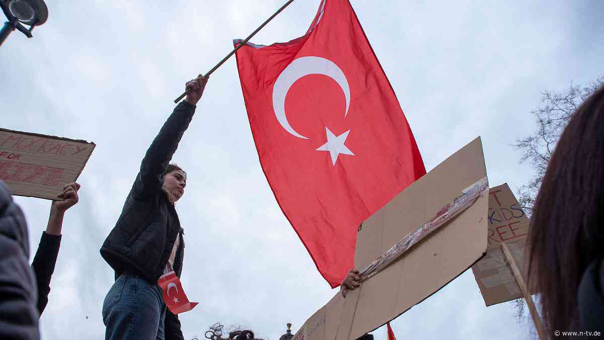 Oppositionelle Bürgermeister: Türkisches Gericht verhängt Haftstrafen gegen Erdogan-Gegner