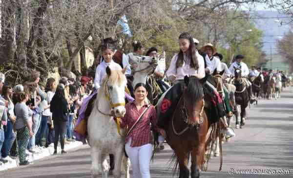 Saldungaray celebra sus 126 años con una fiesta que reivindica la identidad y la vida en comunidad