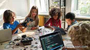New Austin STEM Center opens with hands-on learning experiences