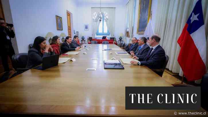 “Hay que dar vuelta la página”: El duro cara a cara entre La Moneda y los timoneles oficialistas por la reforma de seguridad