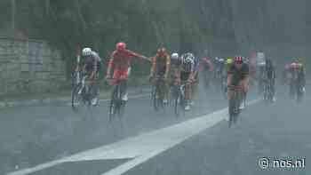 Vuelta-rit gestaakt om noodweer in Pyreneeën, renners besluiten zelf te stoppen