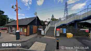 Trackside fire blocks railway line