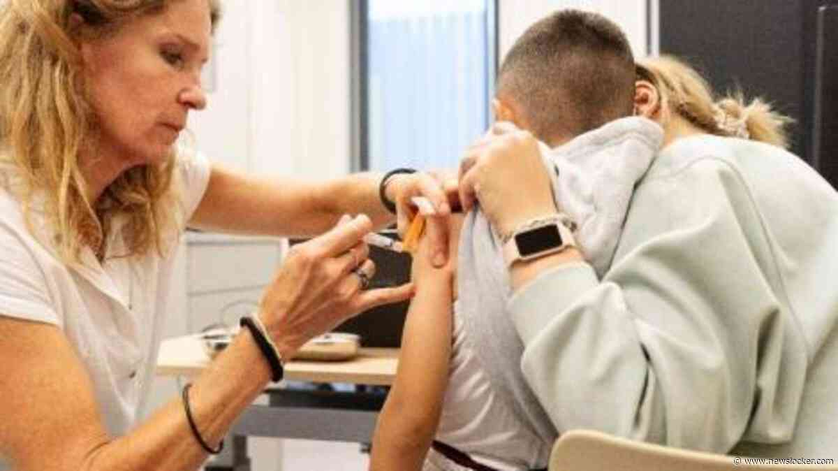 Medische experts slaan alarm om tienduizenden jonge asielzoekers die niet worden ingeënt: ’Ernstige ziekten kunnen uitbreken’