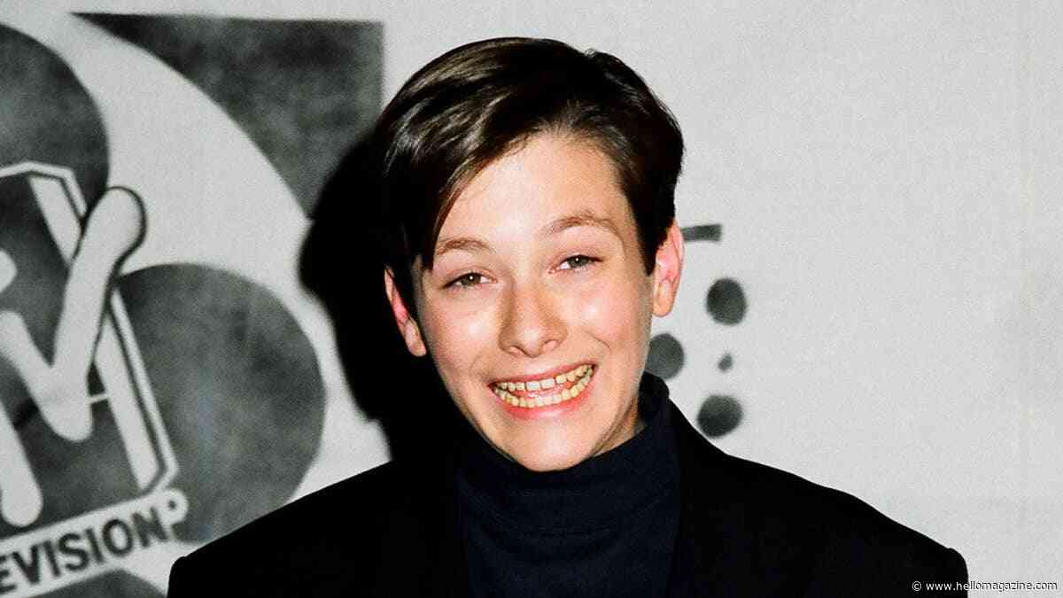 '90s child star looks so different as he reunites with famous castmates