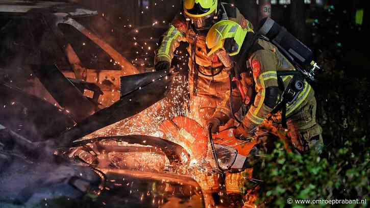 Vier auto's door brand verwoest in Tilburg
