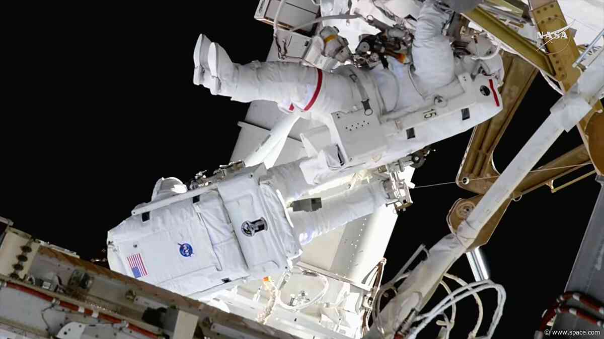 Watch 2 astronauts replace failed ISS antenna during spacewalk today