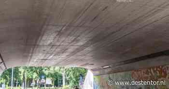 Brokkelviaducten in Zwolle wekelijks gecontroleerd, wegen zijn volgens gemeente veilig