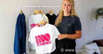 Met haar T-shirt ‘I Have No Enemies’ wil Lisanne (37) mensen laten voelen: jij hoort erbij