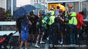 Vuelta-renners danken schuilhotel tijdens hagelstorm met goede reviews, fans tonen creativiteit: ’Mooie ruil met Pogacar’