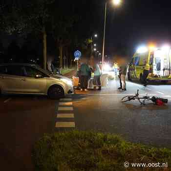 112 nieuws: Treinen rijden weer na beschadigd viaduct Holten | Auto's op de kop en zijkant na botsing