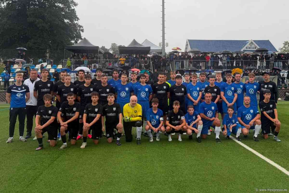 Große Anteilnahme bei Abschiedsspiel für tödlich verunglückten Jugendkicker in Hartmannsdorf