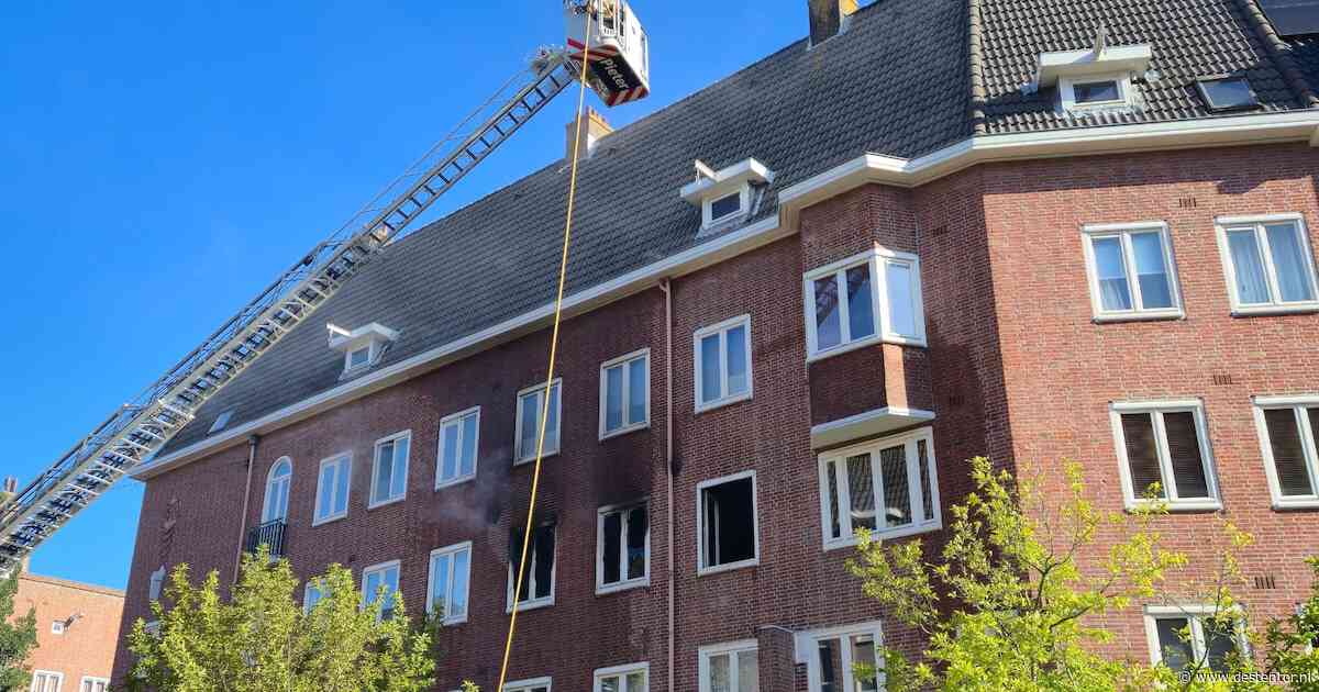 Woning uitgebrand na brand aan Rietwijkerstraat in Amsterdam