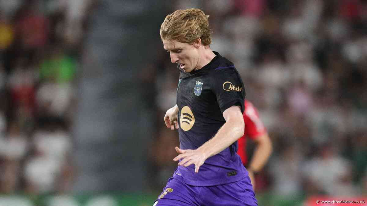 Spanish media let Anthony Gordon know exactly what they think of him after Barcelona debut