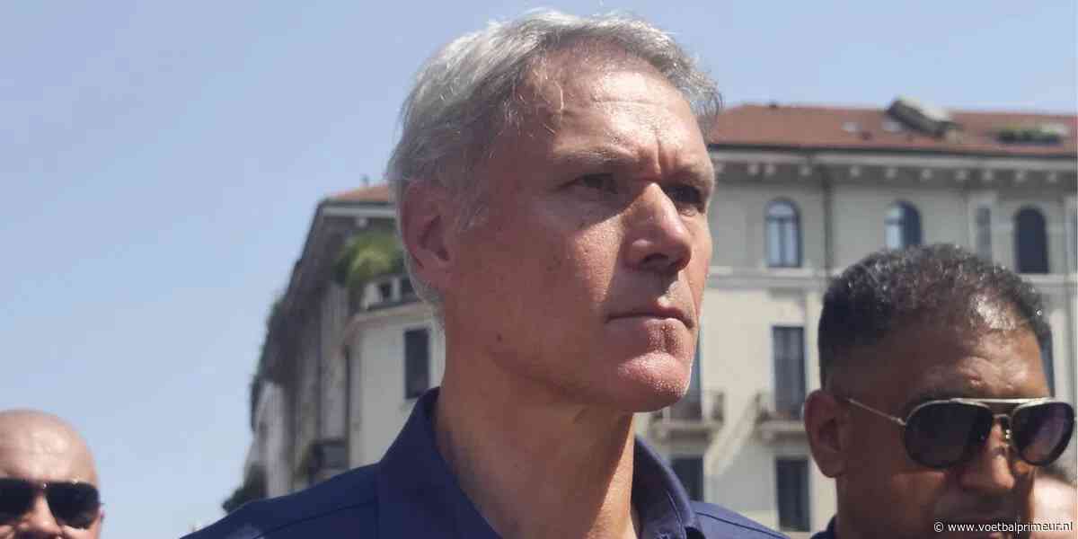 Ajax doet Van Basten 'zeer': 'Ik ben helemaal klaar met voetbal'