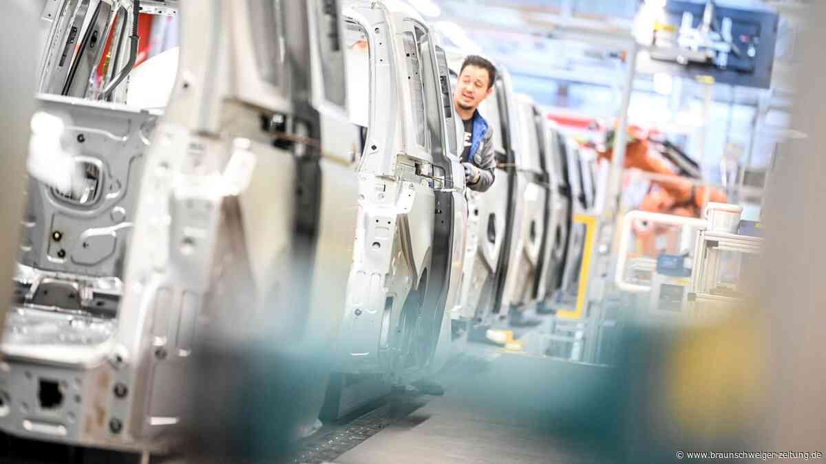 VW-Betriebsratschef will den Bulli aus der Türkei zurück nach Hannover holen