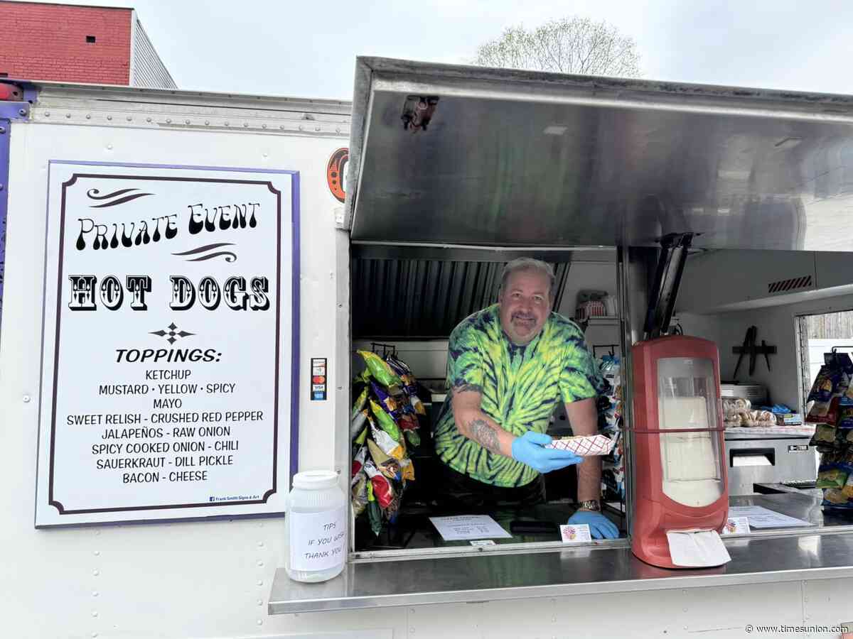 Sidelined by heart attack, Rensselaer hot dog vendor vows to return