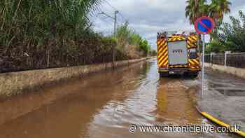 Popular holiday hotspot in Spain suffers flooded streets and blocked roads