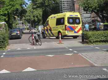 Fietser gewond naar ziekenhuis na aanrijding met auto