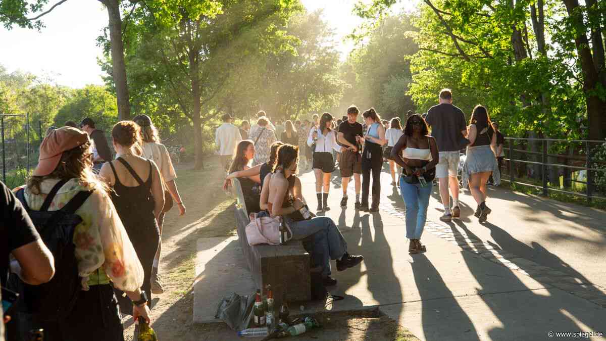 Freizeit-Monitor: Freunde treffen verliert an Bedeutung