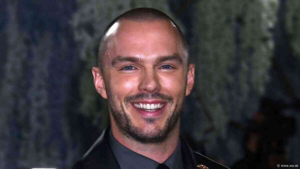 Nicholas Hoult steigt nach Trans-Backlash aus Harry-Potter-Serie aus
