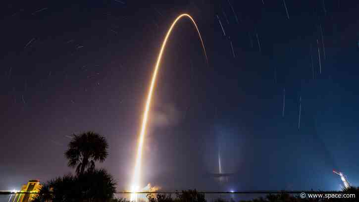 SpaceX sets rocket-reuse record on 100th Falcon 9 launch of the year