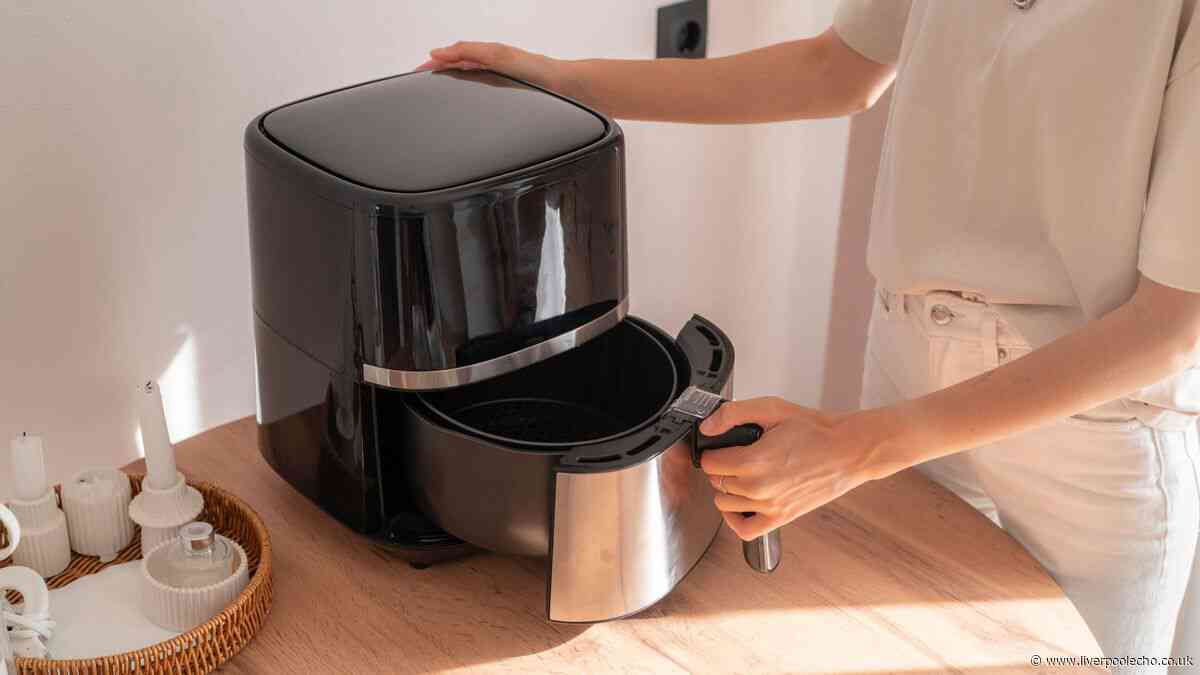 Air fryer grease 'melts away' in just 5 minutes if coated with common item