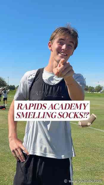 🤢🧦 WEIRD RESPONSE IN OUR OPINION