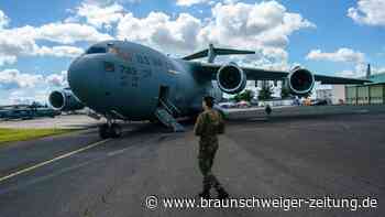 Ungewöhnlicher Besuch: US-Militärflieger landet in Moskau – Kreml ahnungslos?