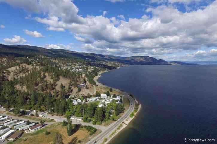 Evacuation alerts lifted in Peachland amid Bald Range wildfire in Summerland
