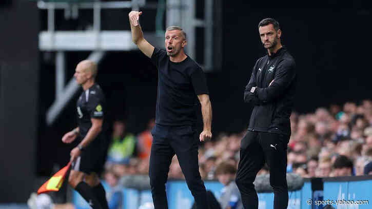 How did O'Neil fare on his Ipswich managerial debut?