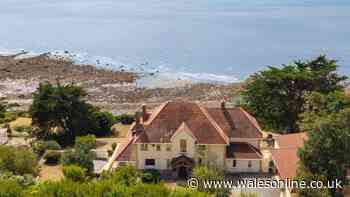 'Millionaires' row' where residents' massive houses back onto stunning Welsh beach