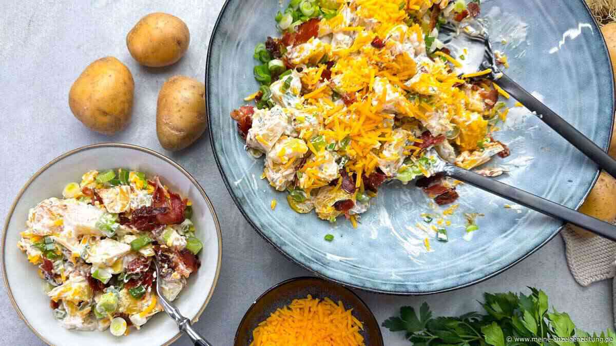 Knusprig, cremig, herzhaft: Kartoffelsalat mit Speck und Käse geht immer – warm oder kalt