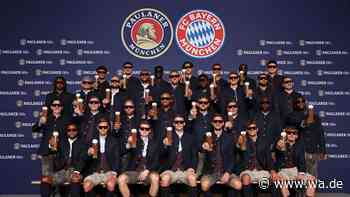 Novum beim traditionellen Lederhosen-Shooting des FC Bayern