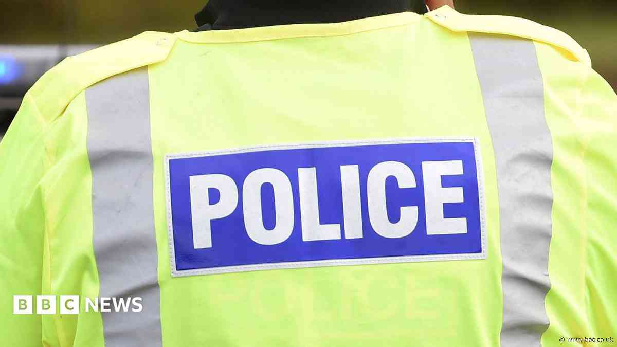 Witness appeal after man found stabbed in street