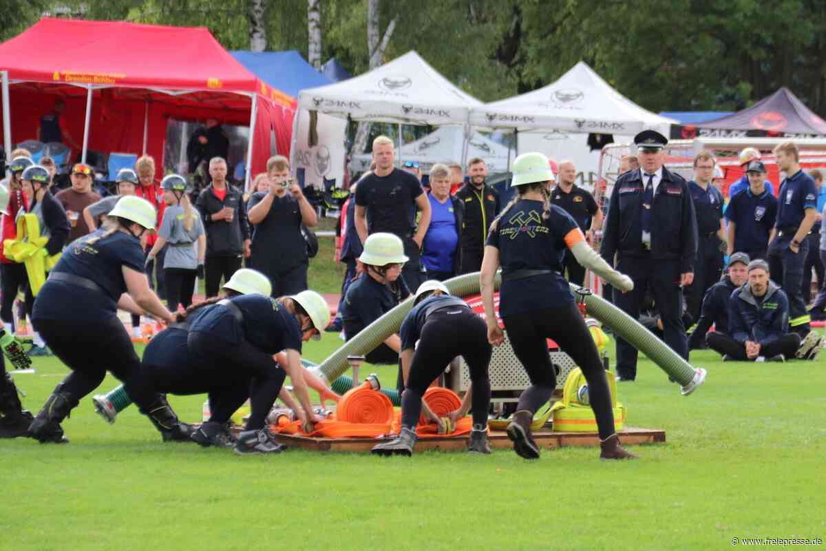 Feuerwehrfrauen aus Zethau und Großhartmannsdorf: Sachsens Nummer eins beim Löschangriff