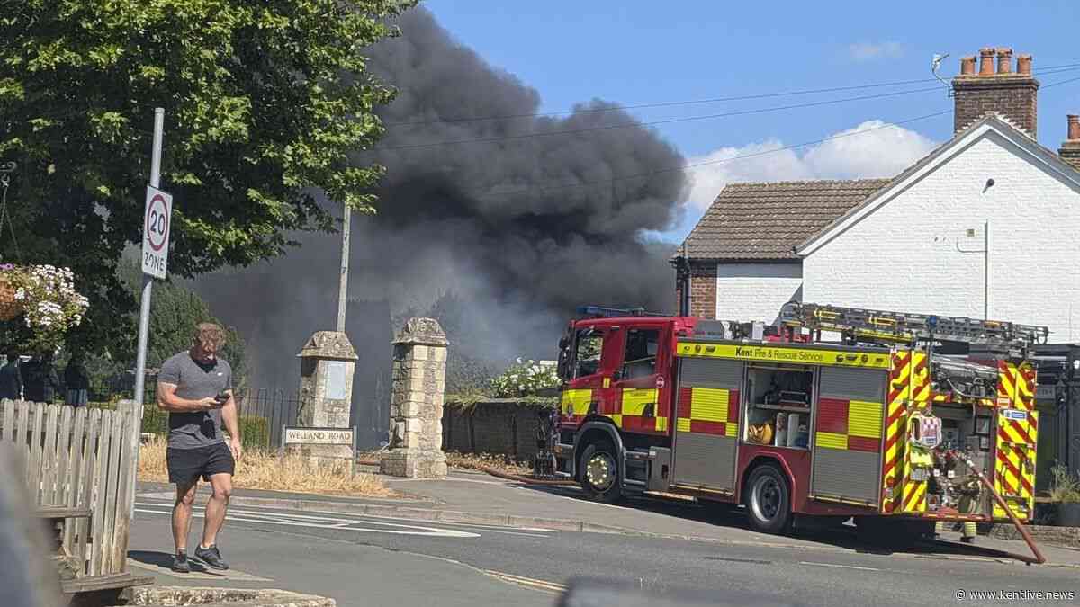 Tonbridge fire shut A-road as firefighters tackled blaze - recap
