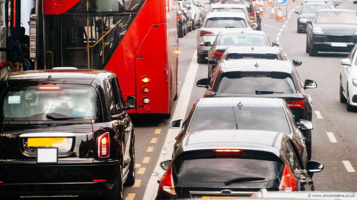 Drivers urged to remove 1 accessory before getting in their cars in safety alert