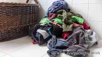 Stop dark clothes fading by adding 1 natural bathroom item to washing machine