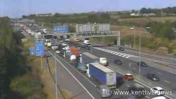 M25 Dartford Crossing broken down lorry causing seven miles congestion - live updates