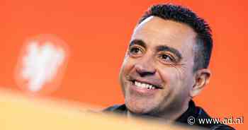 Xavi bij eerste persconferentie als bondscoach: ‘Derde keus na Guardiola en Slot? Toch maar mooi op podium’